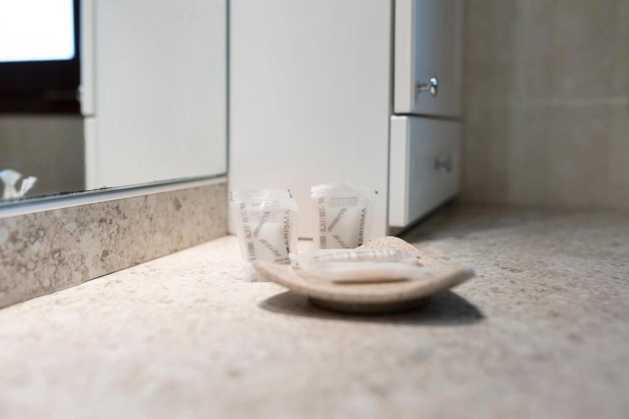 Messalina Agriturismo La Scuderia Molino Nuovo  ภายนอก รูปภาพ